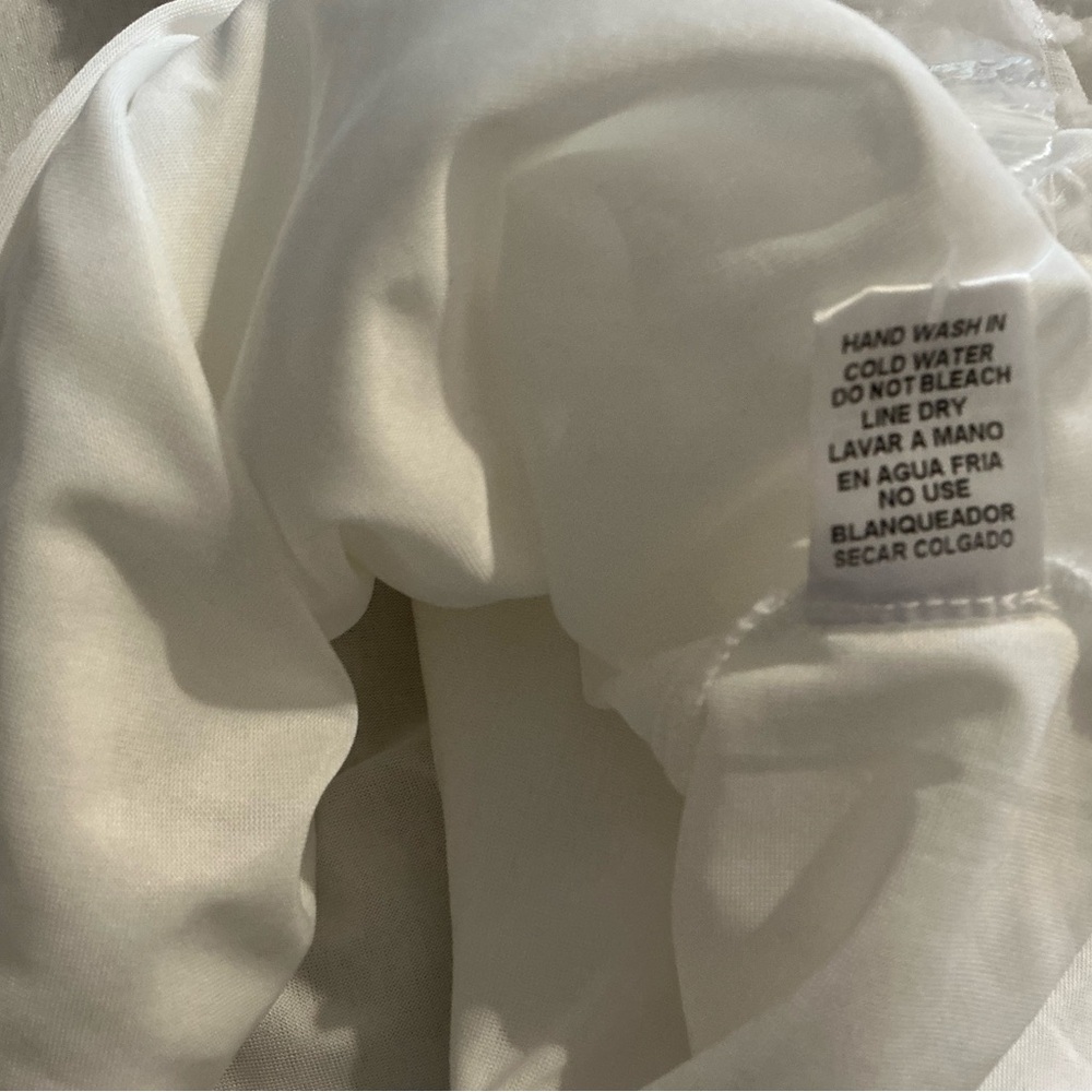 Entro Swiss Dot Top Sz M NWOT - Picture 3 of 8